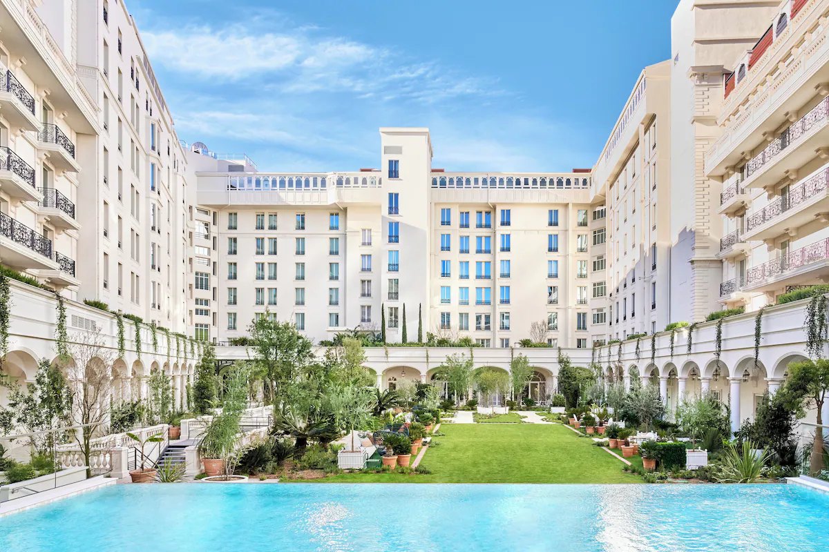 Carlton Cannes, a Regent Hotel
