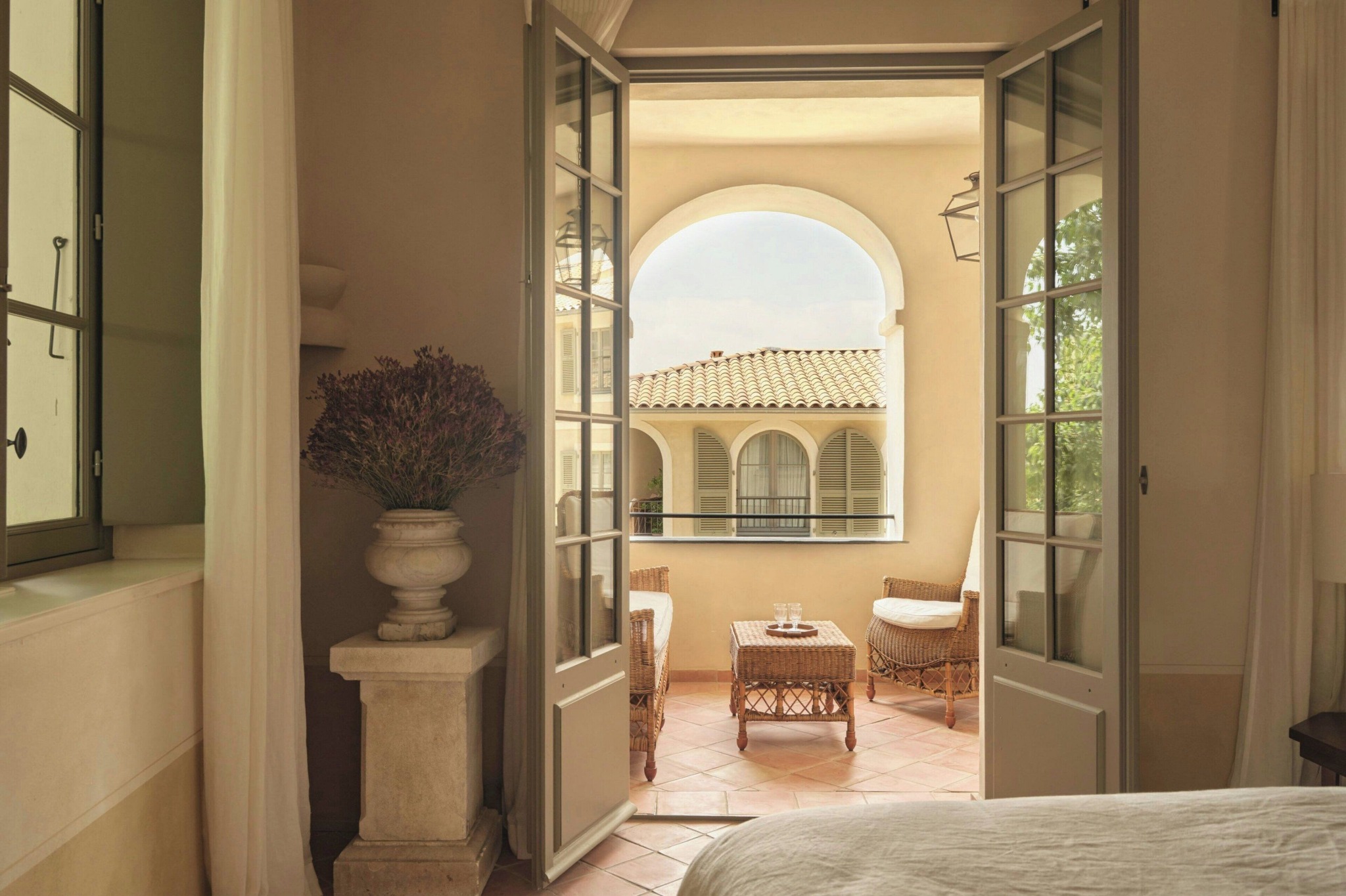 Hotel du Couvent room opening onto a terrace
